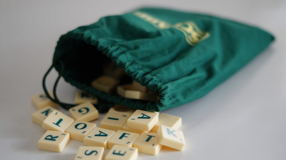 Jouer au scrabble : pourquoi utiliser un anagrammeur ?