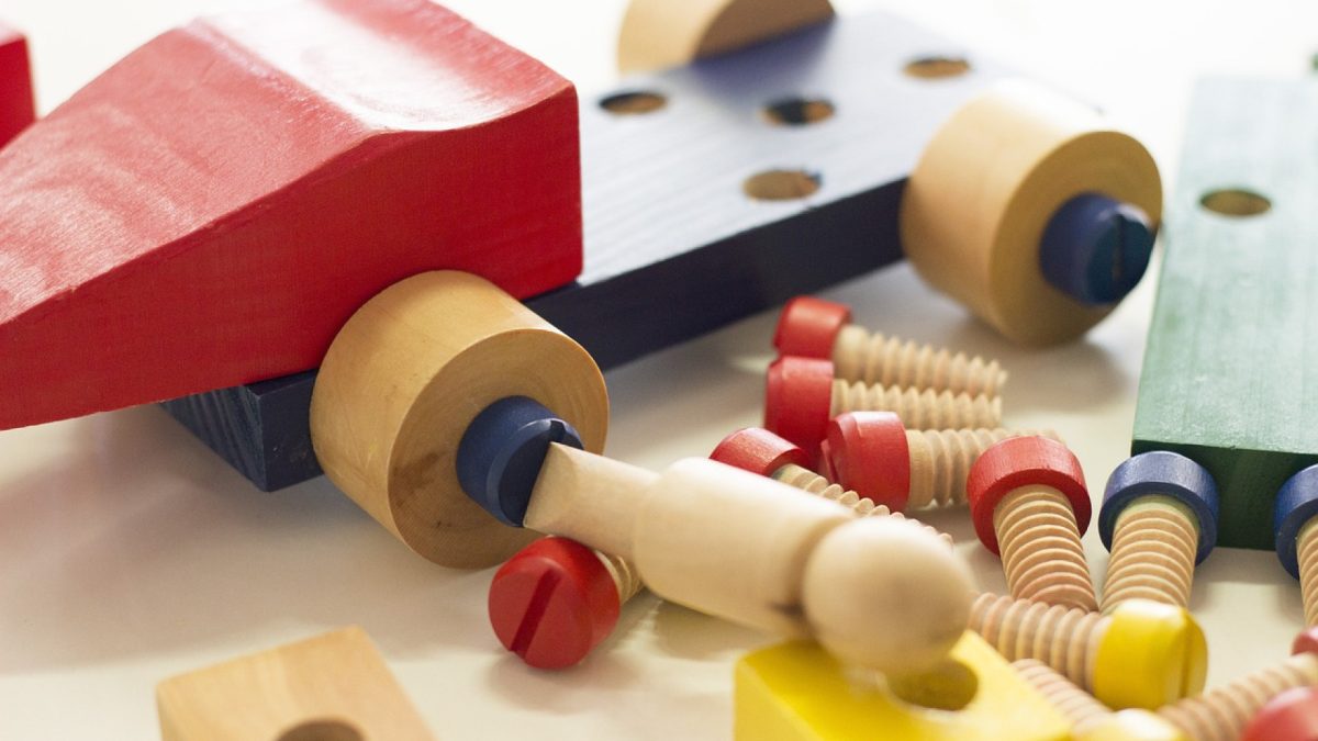 Les jouets en bois montessori : un classique intemporel !