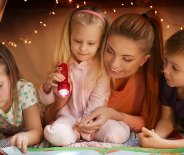 Conteuses d'histoires : un outil éducatif pour stimuler la créativité des enfants
