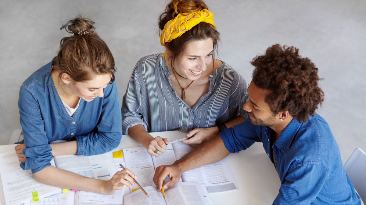 Intégrer la RSE dans les projets éducatifs scolaires : méthodologie et leviers pour une transformation durable